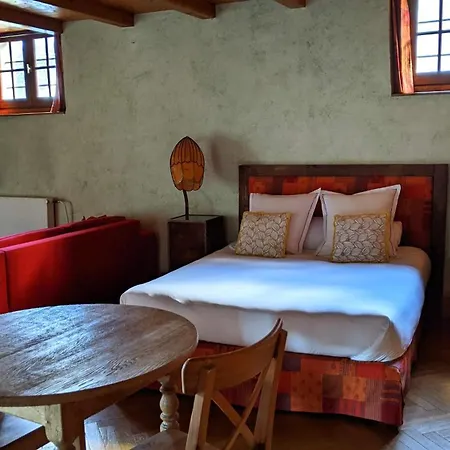 La Maison D'artgile Bed & Breakfast 3*